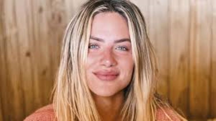 Giovanna Ewbank
